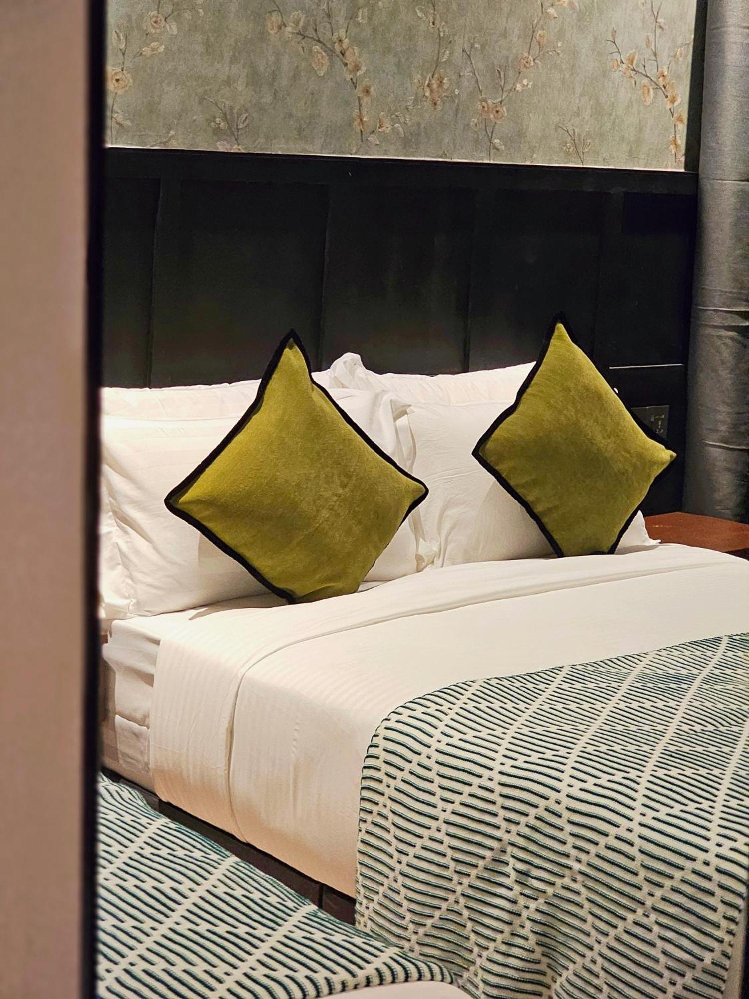 Carnarvon Suites By Reunion George Town Zewnętrze zdjęcie